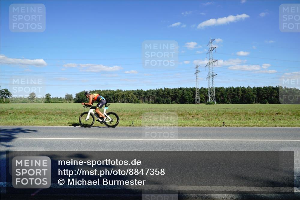 07.09.2025 - 19. Norderstedt Triathlon Michael Burmester http://msf.ph/oto/8847358 07.09.2025 15:24:11 Radfahren  meine-sportfotos.de