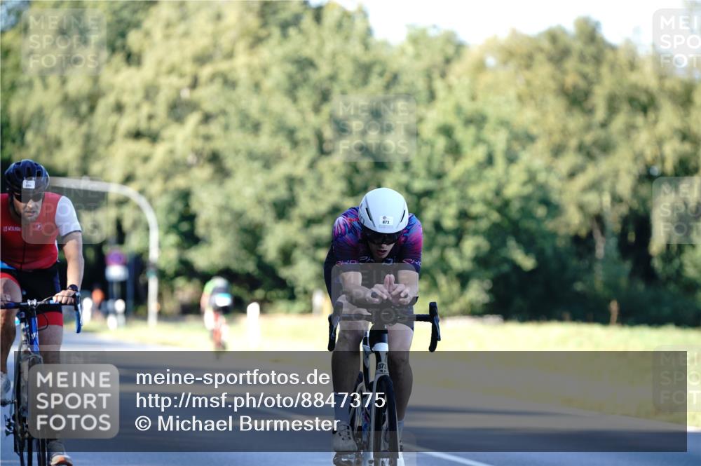 07.09.2025 - 19. Norderstedt Triathlon Michael Burmester http://msf.ph/oto/8847375 07.09.2025 16:15:23 Radfahren 873, 894 meine-sportfotos.de