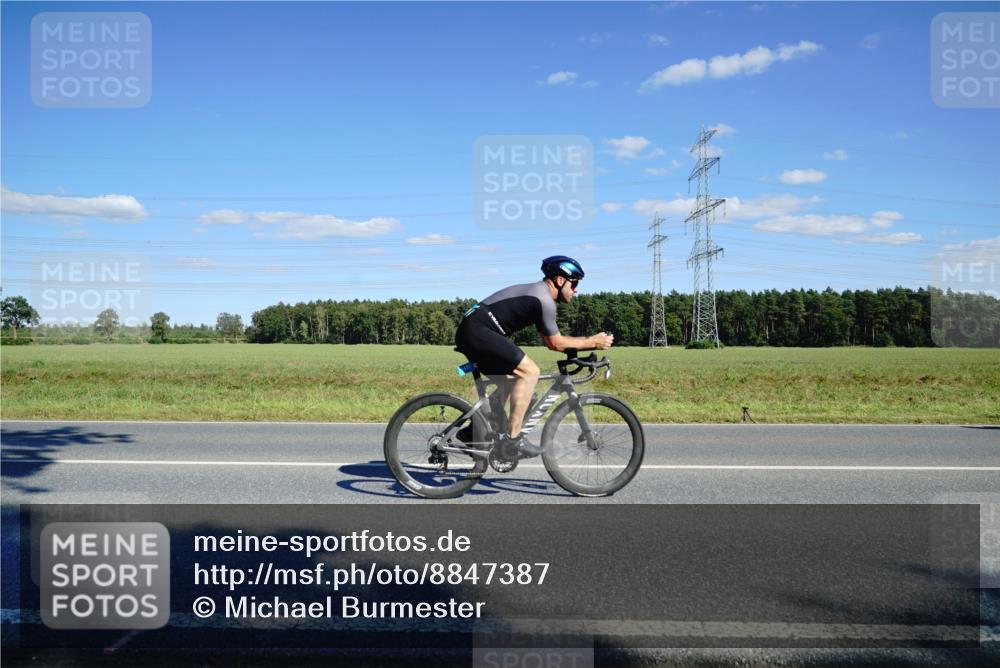 07.09.2025 - 19. Norderstedt Triathlon Michael Burmester http://msf.ph/oto/8847387 07.09.2025 15:24:32 Radfahren 478, 1446, 1472, 1509 meine-sportfotos.de