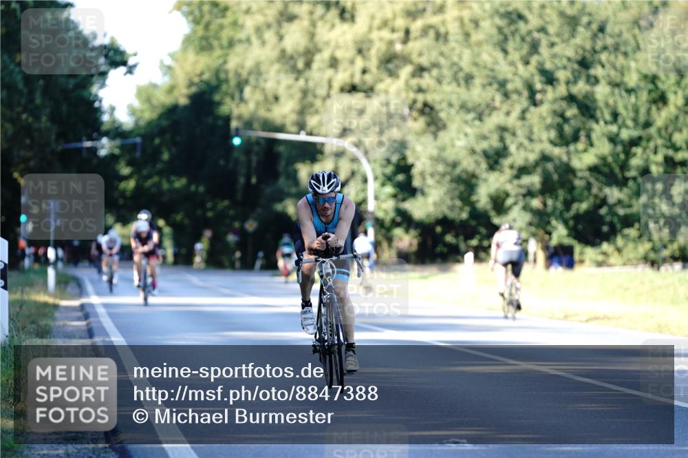 07.09.2025 - 19. Norderstedt Triathlon Michael Burmester http://msf.ph/oto/8847388 07.09.2025 16:15:29 Radfahren 1620 meine-sportfotos.de