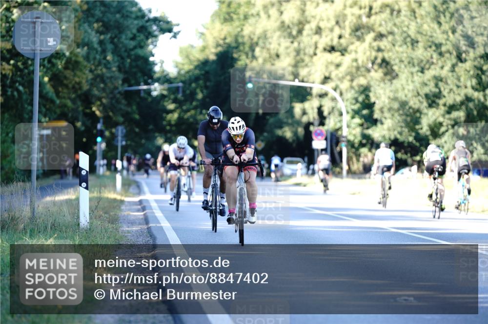 07.09.2025 - 19. Norderstedt Triathlon Michael Burmester http://msf.ph/oto/8847402 07.09.2025 16:15:33 Radfahren 1074, 1620 meine-sportfotos.de