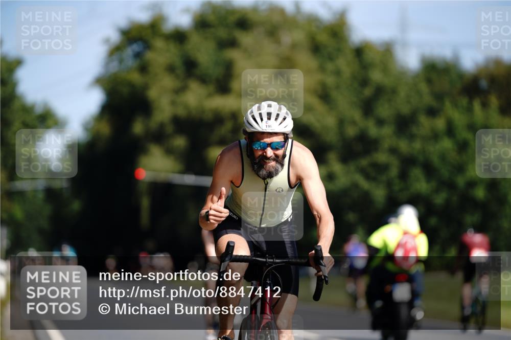 07.09.2025 - 19. Norderstedt Triathlon Michael Burmester http://msf.ph/oto/8847412 07.09.2025 11:27:34 Radfahren 154, 196 meine-sportfotos.de
