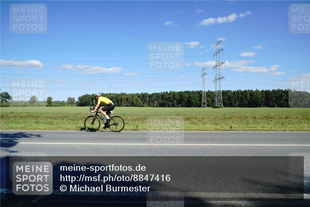 07.09.2025 - 19. Norderstedt Triathlon Michael Burmester http://msf.ph/oto/8847416 07.09.2025 15:24:47 Radfahren 414, 460, 939, 940, 954, 1539 meine-sportfotos.de