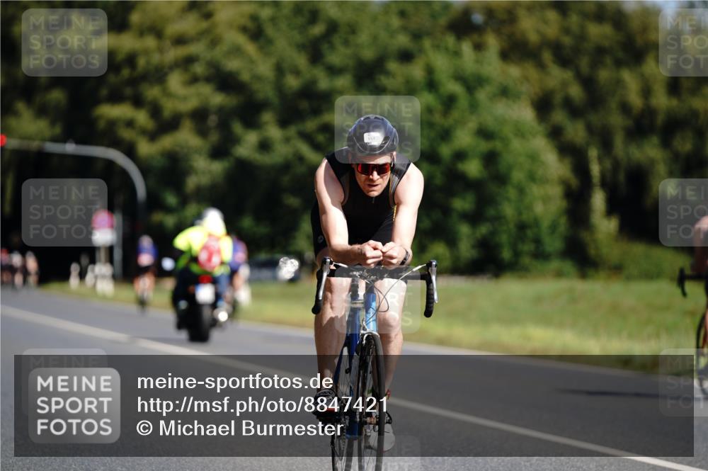 07.09.2025 - 19. Norderstedt Triathlon Michael Burmester http://msf.ph/oto/8847421 07.09.2025 11:27:35 Radfahren 154, 196 meine-sportfotos.de