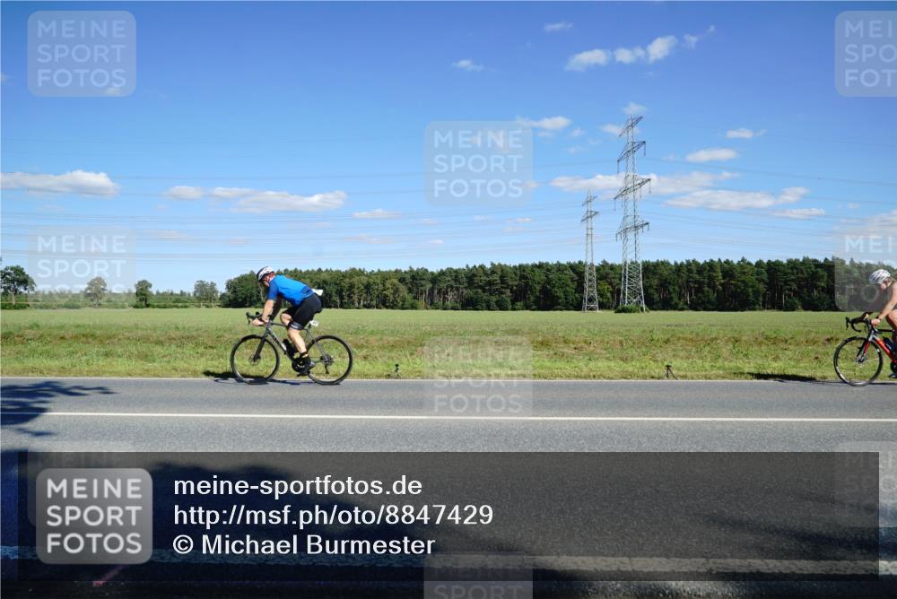 07.09.2025 - 19. Norderstedt Triathlon Michael Burmester http://msf.ph/oto/8847429 07.09.2025 15:25:07 Radfahren  meine-sportfotos.de