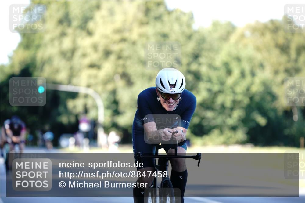 07.09.2025 - 19. Norderstedt Triathlon Michael Burmester http://msf.ph/oto/8847458 07.09.2025 16:15:49 Radfahren 1409, 1549 meine-sportfotos.de