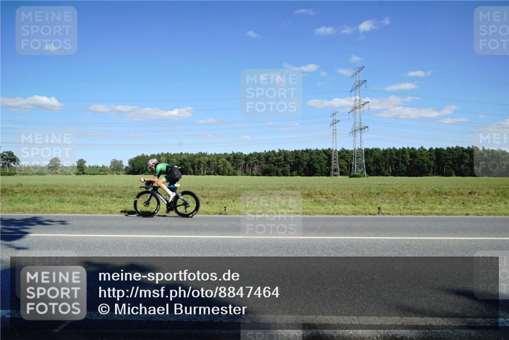 07.09.2025 - 19. Norderstedt Triathlon Michael Burmester http://msf.ph/oto/8847464 07.09.2025 15:25:30 Radfahren 439 meine-sportfotos.de