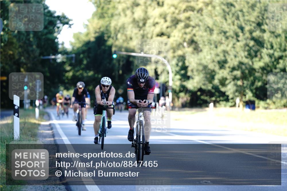 07.09.2025 - 19. Norderstedt Triathlon Michael Burmester http://msf.ph/oto/8847465 07.09.2025 16:15:51 Radfahren 1409, 1427, 1549 meine-sportfotos.de