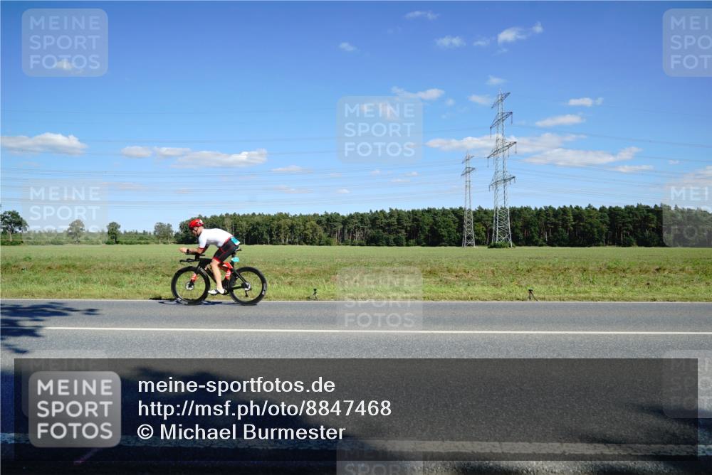 07.09.2025 - 19. Norderstedt Triathlon Michael Burmester http://msf.ph/oto/8847468 07.09.2025 15:25:36 Radfahren  meine-sportfotos.de