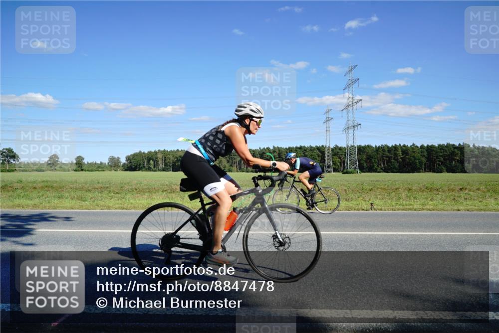 07.09.2025 - 19. Norderstedt Triathlon Michael Burmester http://msf.ph/oto/8847478 07.09.2025 15:25:46 Radfahren 461, 1407 meine-sportfotos.de