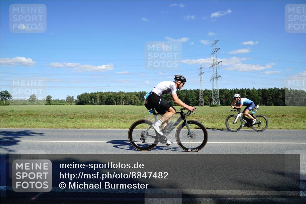 07.09.2025 - 19. Norderstedt Triathlon Michael Burmester http://msf.ph/oto/8847482 07.09.2025 15:25:48 Radfahren 461, 893, 1407 meine-sportfotos.de