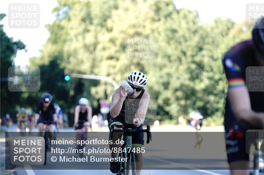 07.09.2025 - 19. Norderstedt Triathlon Michael Burmester http://msf.ph/oto/8847485 07.09.2025 16:15:52 Radfahren 1409, 1427, 1549 meine-sportfotos.de