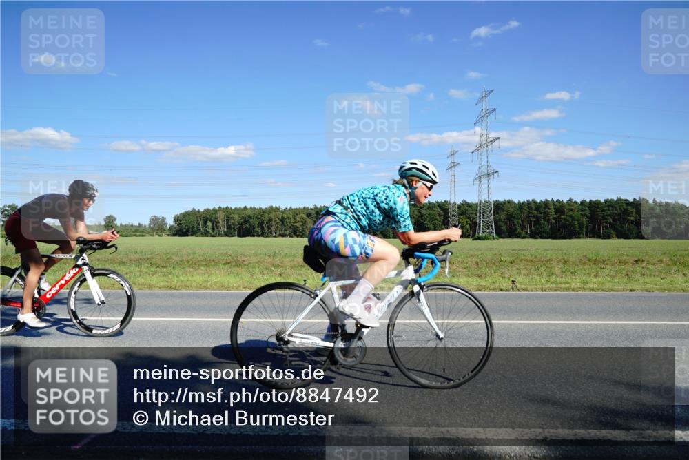 07.09.2025 - 19. Norderstedt Triathlon Michael Burmester http://msf.ph/oto/8847492 07.09.2025 15:25:55 Radfahren 405, 406, 443, 447, 910, 1432, 1510, 1514, 1531 meine-sportfotos.de