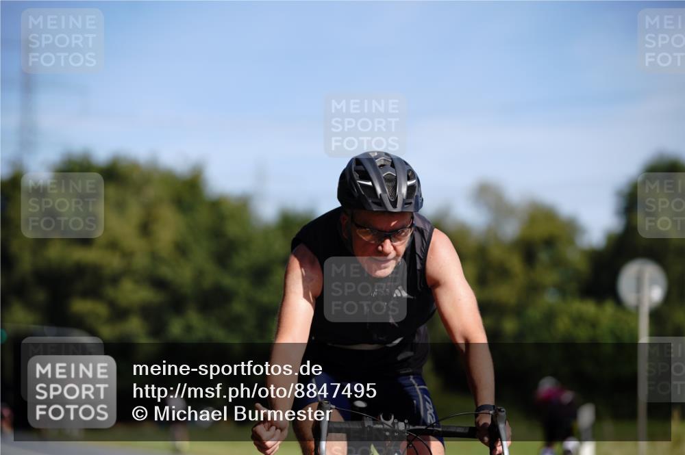 07.09.2025 - 19. Norderstedt Triathlon Michael Burmester http://msf.ph/oto/8847495 07.09.2025 11:28:01 Radfahren 296, 1279 meine-sportfotos.de
