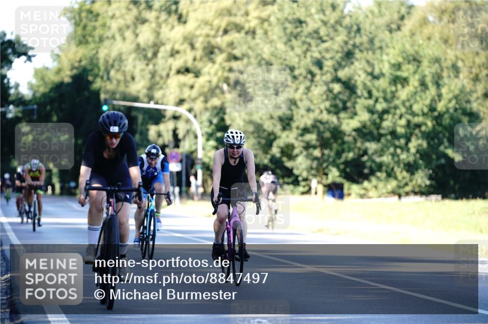 07.09.2025 - 19. Norderstedt Triathlon Michael Burmester http://msf.ph/oto/8847497 07.09.2025 16:15:54 Radfahren 941, 1088, 1409, 1427, 1564 meine-sportfotos.de