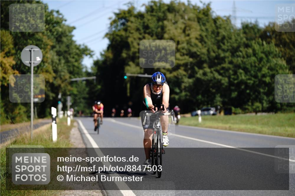 07.09.2025 - 19. Norderstedt Triathlon Michael Burmester http://msf.ph/oto/8847503 07.09.2025 11:28:07 Radfahren 1218 meine-sportfotos.de