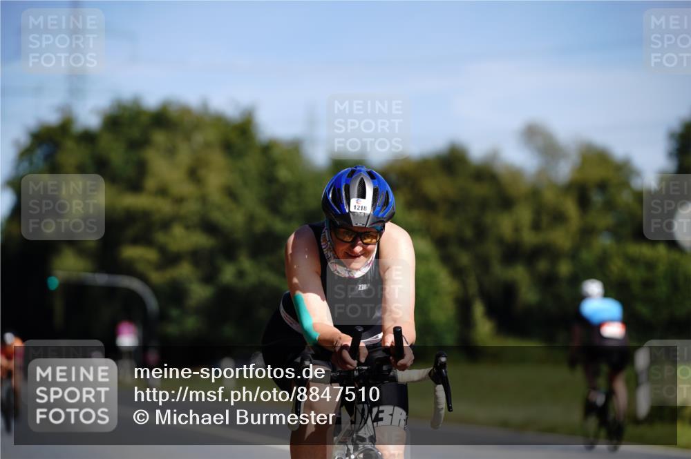 07.09.2025 - 19. Norderstedt Triathlon Michael Burmester http://msf.ph/oto/8847510 07.09.2025 11:28:08 Radfahren 204, 1218 meine-sportfotos.de