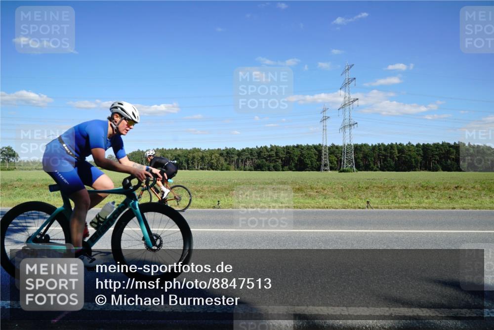 07.09.2025 - 19. Norderstedt Triathlon Michael Burmester http://msf.ph/oto/8847513 07.09.2025 15:26:12 Radfahren 918, 1454, 1476 meine-sportfotos.de