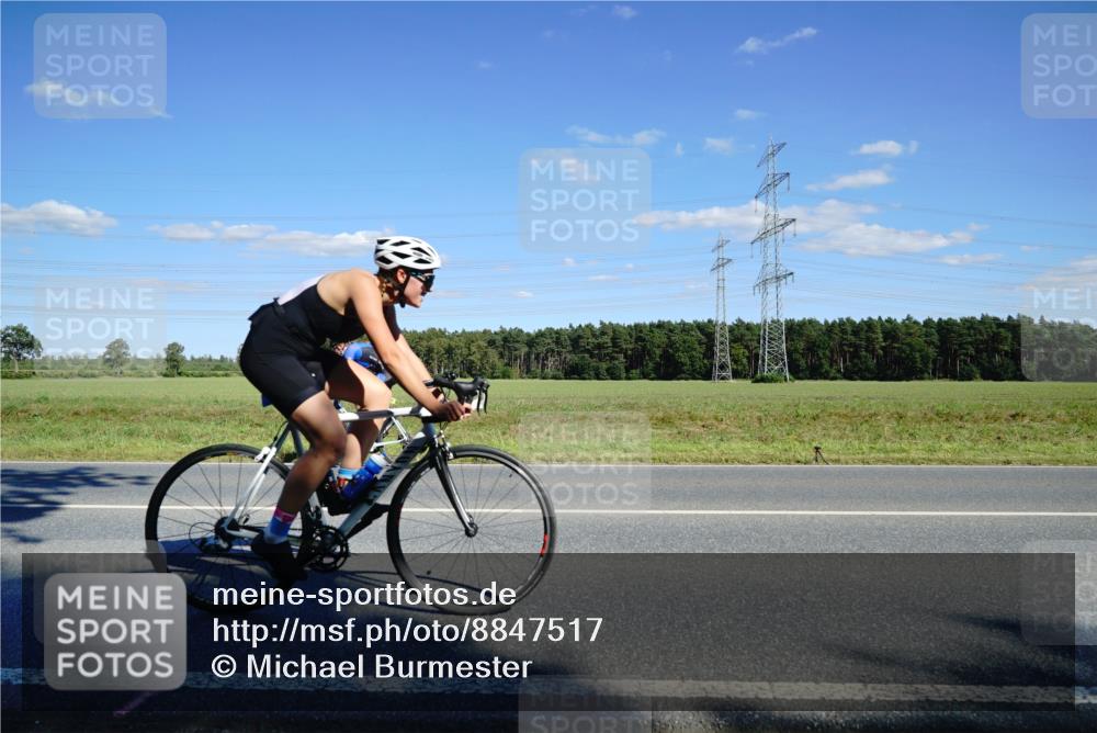 07.09.2025 - 19. Norderstedt Triathlon Michael Burmester http://msf.ph/oto/8847517 07.09.2025 15:26:13 Radfahren 918, 1454, 1529 meine-sportfotos.de
