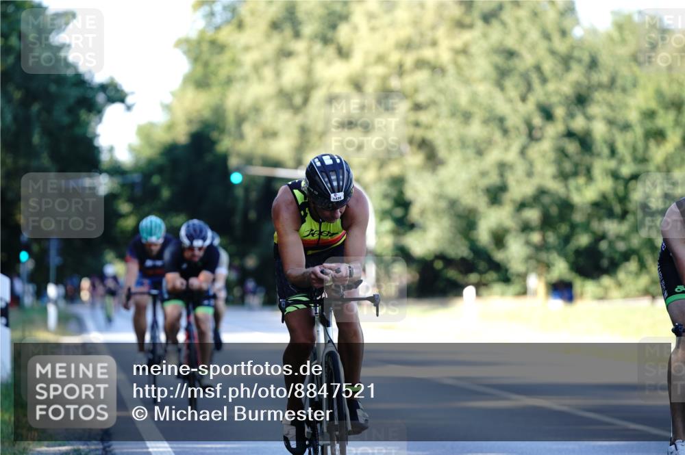 07.09.2025 - 19. Norderstedt Triathlon Michael Burmester http://msf.ph/oto/8847521 07.09.2025 16:15:58 Radfahren 509, 870, 941, 1088, 1435, 1550, 1553, 1564 meine-sportfotos.de