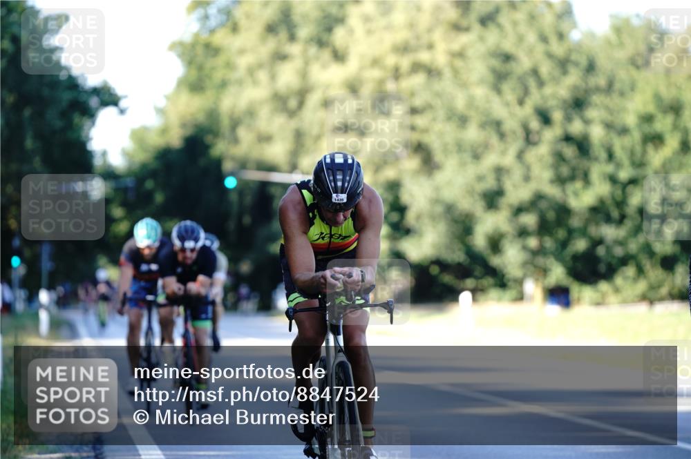 07.09.2025 - 19. Norderstedt Triathlon Michael Burmester http://msf.ph/oto/8847524 07.09.2025 16:15:58 Radfahren 509, 870, 941, 1088, 1435, 1550, 1553, 1564 meine-sportfotos.de