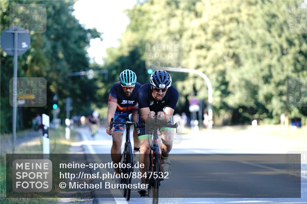 07.09.2025 - 19. Norderstedt Triathlon Michael Burmester http://msf.ph/oto/8847532 07.09.2025 16:15:59 Radfahren 509, 870, 941, 1088, 1435, 1550, 1553, 1564 meine-sportfotos.de