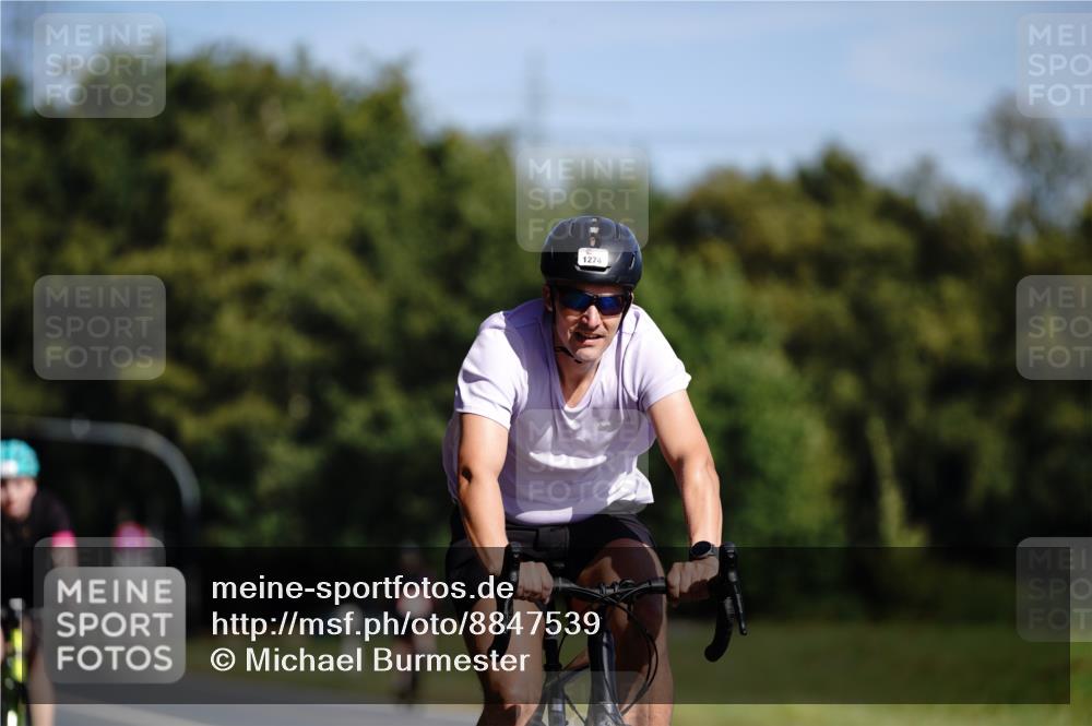 07.09.2025 - 19. Norderstedt Triathlon Michael Burmester http://msf.ph/oto/8847539 07.09.2025 11:28:30 Radfahren 1159, 1274 meine-sportfotos.de