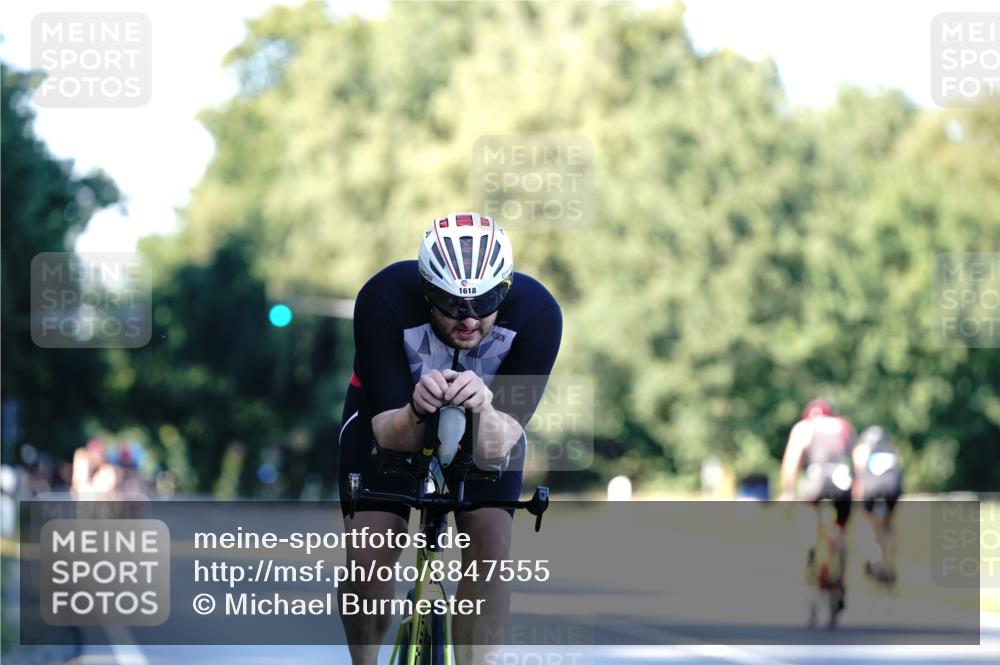 07.09.2025 - 19. Norderstedt Triathlon Michael Burmester http://msf.ph/oto/8847555 07.09.2025 16:16:06 Radfahren 1618 meine-sportfotos.de