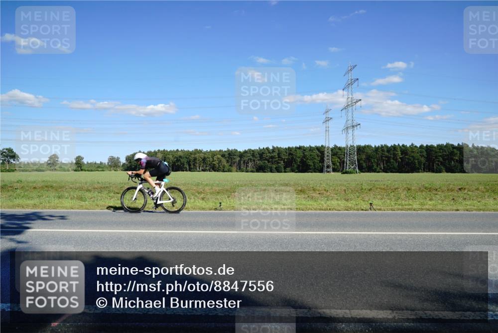 07.09.2025 - 19. Norderstedt Triathlon Michael Burmester http://msf.ph/oto/8847556 07.09.2025 15:26:32 Radfahren  meine-sportfotos.de