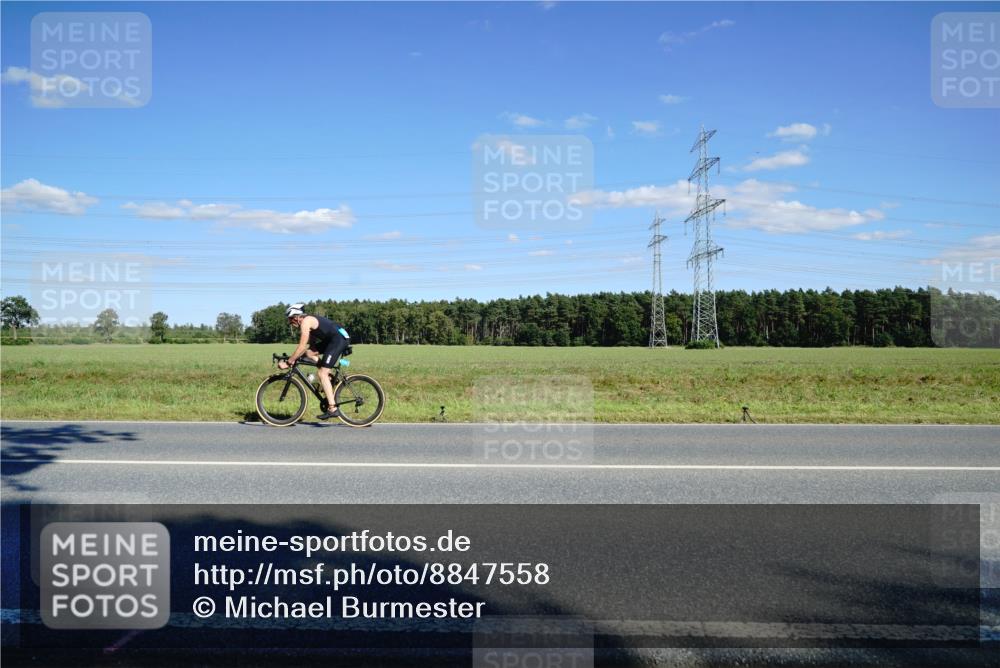 07.09.2025 - 19. Norderstedt Triathlon Michael Burmester http://msf.ph/oto/8847558 07.09.2025 15:26:34 Radfahren  meine-sportfotos.de