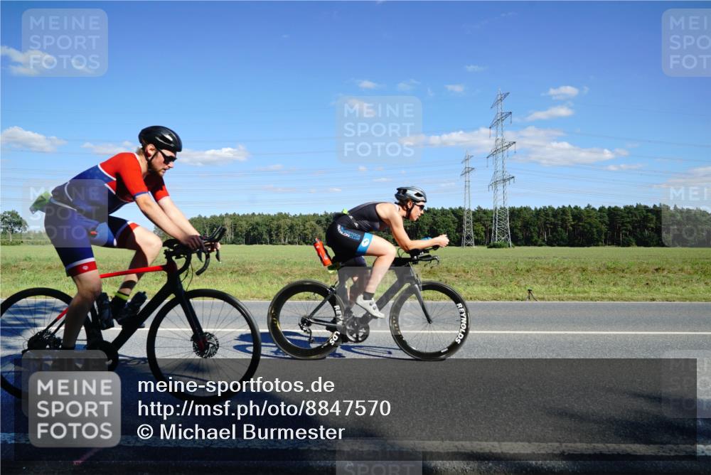 07.09.2025 - 19. Norderstedt Triathlon Michael Burmester http://msf.ph/oto/8847570 07.09.2025 15:26:45 Radfahren 450, 1497 meine-sportfotos.de