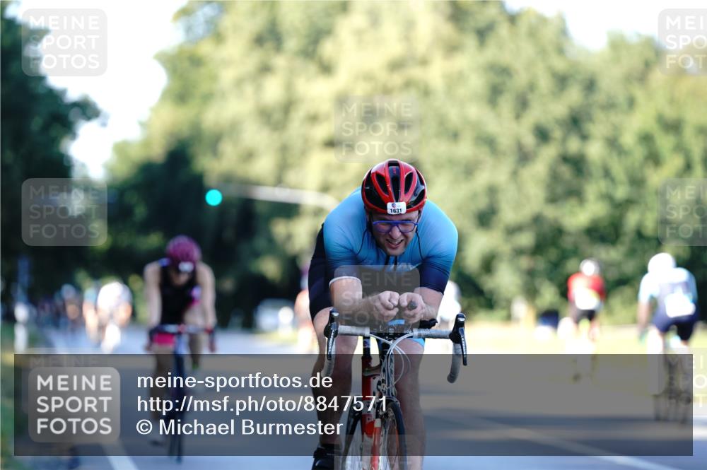 07.09.2025 - 19. Norderstedt Triathlon Michael Burmester http://msf.ph/oto/8847571 07.09.2025 16:16:12 Radfahren 1058, 1631 meine-sportfotos.de