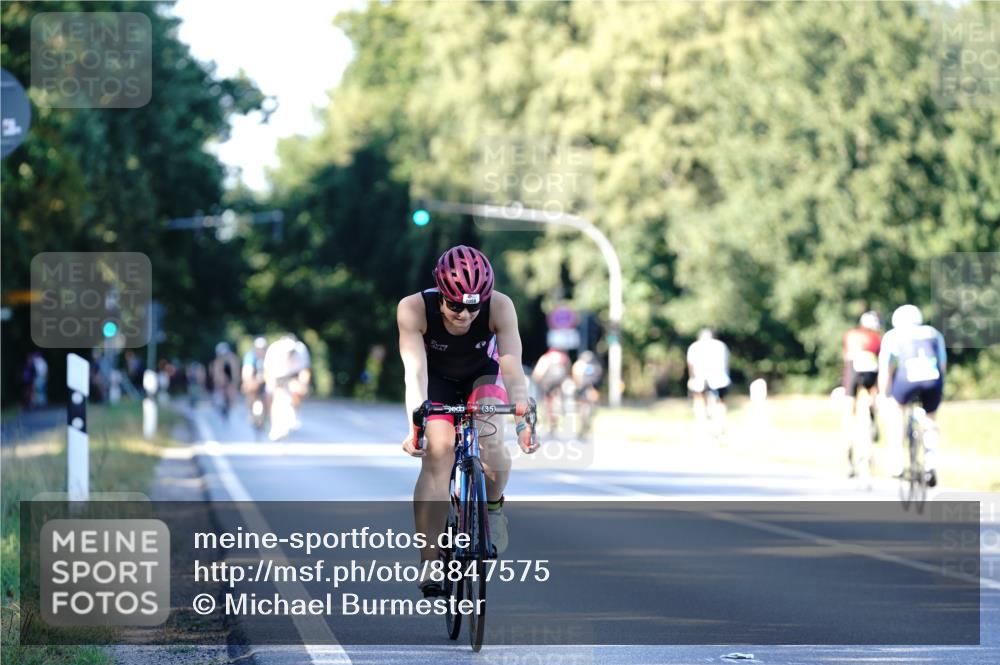 07.09.2025 - 19. Norderstedt Triathlon Michael Burmester http://msf.ph/oto/8847575 07.09.2025 16:16:12 Radfahren 1058, 1631 meine-sportfotos.de