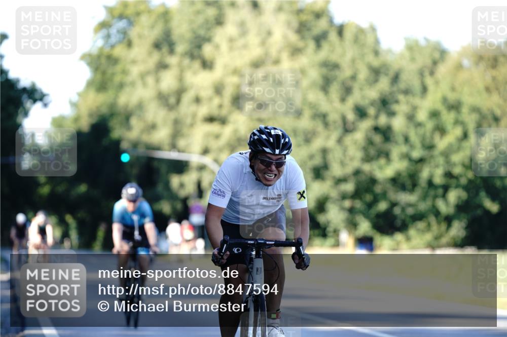 07.09.2025 - 19. Norderstedt Triathlon Michael Burmester http://msf.ph/oto/8847594 07.09.2025 16:16:18 Radfahren 955, 1103 meine-sportfotos.de