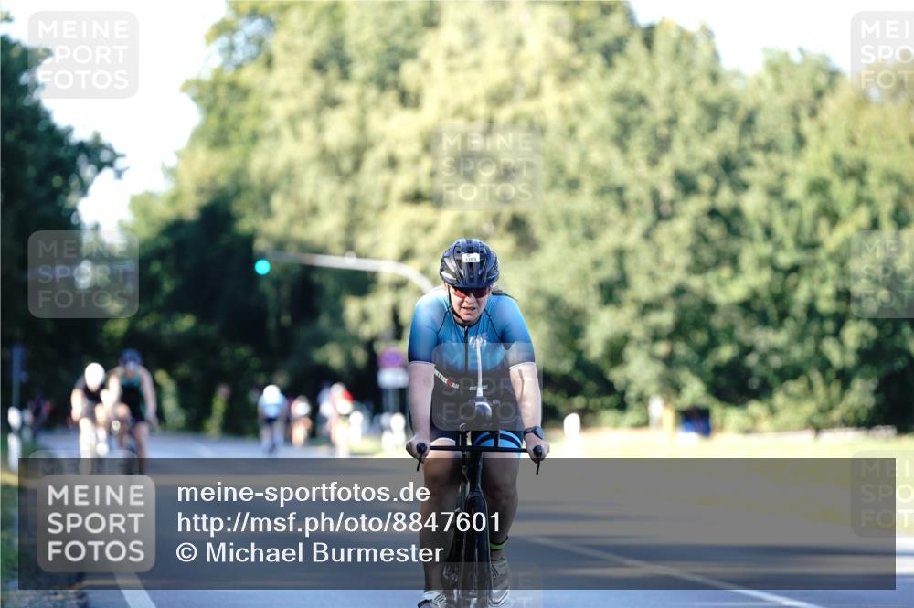 07.09.2025 - 19. Norderstedt Triathlon Michael Burmester http://msf.ph/oto/8847601 07.09.2025 16:16:20 Radfahren 955, 1103 meine-sportfotos.de