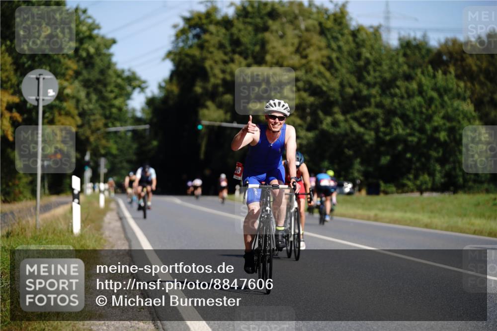 07.09.2025 - 19. Norderstedt Triathlon Michael Burmester http://msf.ph/oto/8847606 07.09.2025 11:29:23 Radfahren 819, 1173, 1196, 1228 meine-sportfotos.de