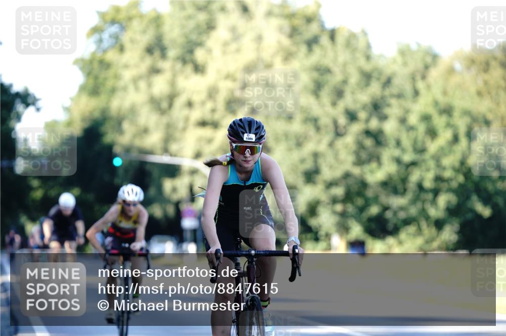 07.09.2025 - 19. Norderstedt Triathlon Michael Burmester http://msf.ph/oto/8847615 07.09.2025 16:16:24 Radfahren 1063, 1089, 1103 meine-sportfotos.de
