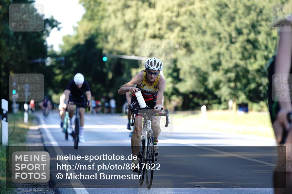 07.09.2025 - 19. Norderstedt Triathlon Michael Burmester http://msf.ph/oto/8847622 07.09.2025 16:16:25 Radfahren 1063, 1089, 1455 meine-sportfotos.de
