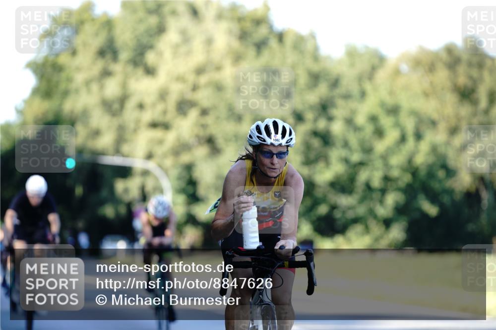 07.09.2025 - 19. Norderstedt Triathlon Michael Burmester http://msf.ph/oto/8847626 07.09.2025 16:16:26 Radfahren 372, 1063, 1089, 1455 meine-sportfotos.de