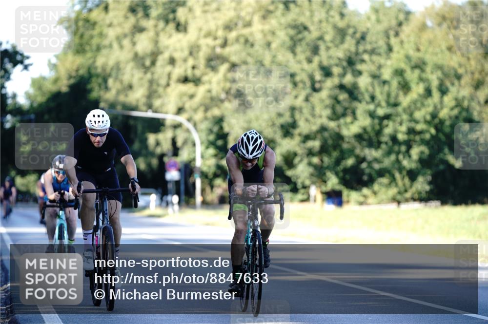 07.09.2025 - 19. Norderstedt Triathlon Michael Burmester http://msf.ph/oto/8847633 07.09.2025 16:16:27 Radfahren 372, 1063, 1075, 1089, 1455 meine-sportfotos.de