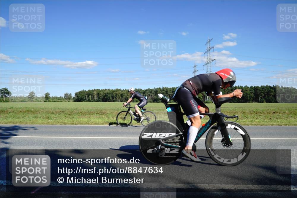 07.09.2025 - 19. Norderstedt Triathlon Michael Burmester http://msf.ph/oto/8847634 07.09.2025 15:27:34 Radfahren 909, 1403 meine-sportfotos.de