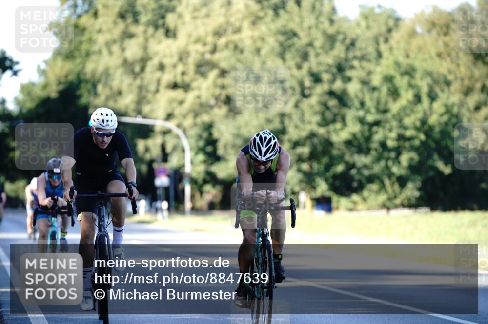 07.09.2025 - 19. Norderstedt Triathlon Michael Burmester http://msf.ph/oto/8847639 07.09.2025 16:16:27 Radfahren 372, 1063, 1075, 1089, 1455 meine-sportfotos.de