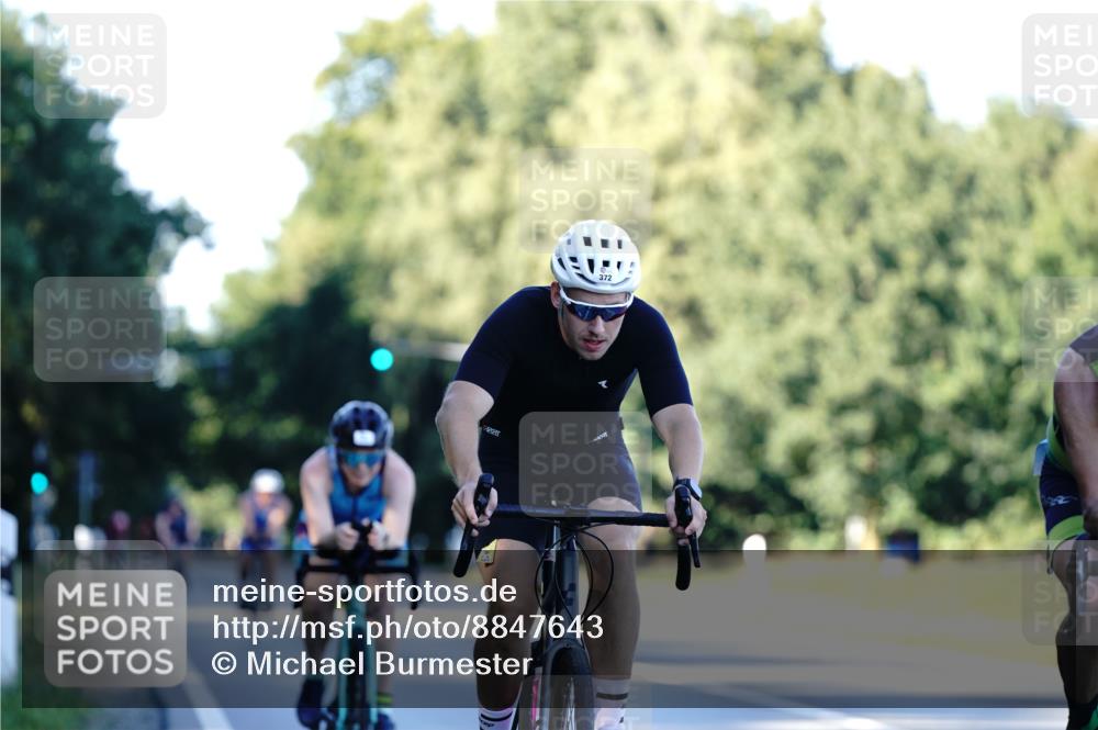 07.09.2025 - 19. Norderstedt Triathlon Michael Burmester http://msf.ph/oto/8847643 07.09.2025 16:16:28 Radfahren 372, 1063, 1075, 1089, 1455 meine-sportfotos.de