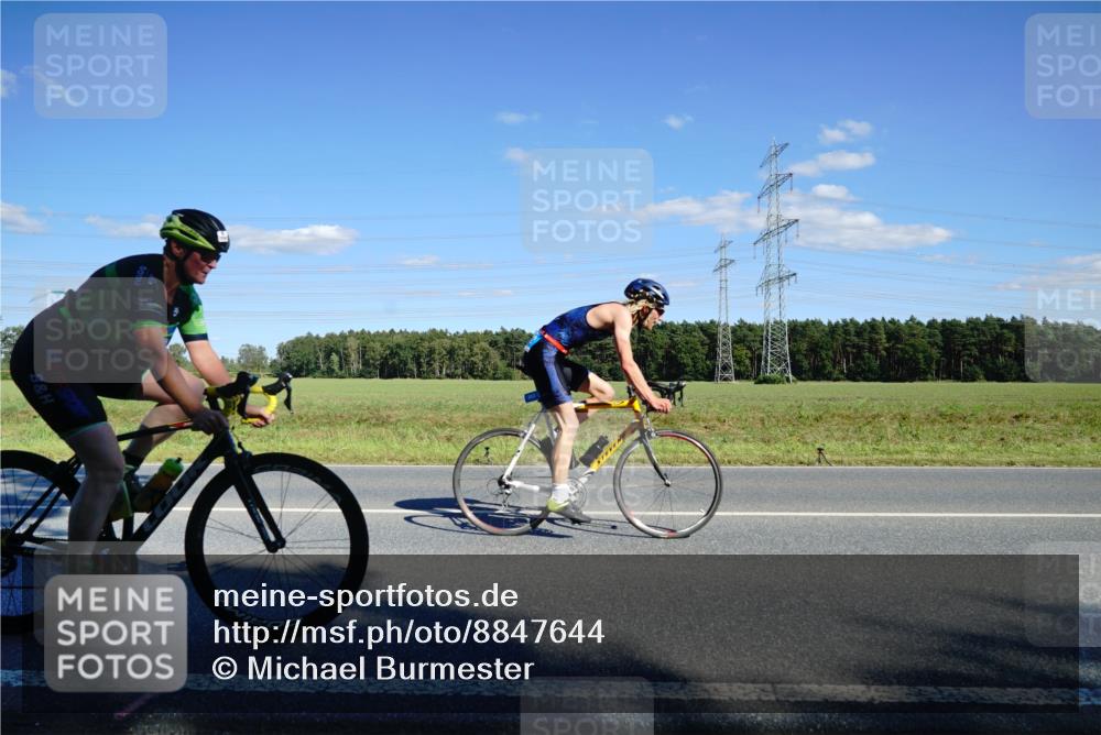 07.09.2025 - 19. Norderstedt Triathlon Michael Burmester http://msf.ph/oto/8847644 07.09.2025 15:27:48 Radfahren 409, 882, 924, 1422, 1547 meine-sportfotos.de