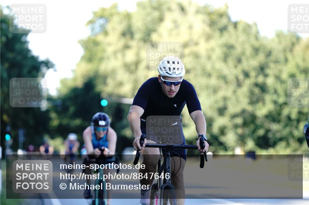 07.09.2025 - 19. Norderstedt Triathlon Michael Burmester http://msf.ph/oto/8847646 07.09.2025 16:16:28 Radfahren 372, 1063, 1075, 1089, 1455 meine-sportfotos.de