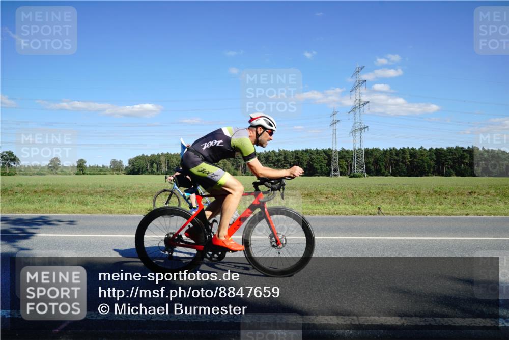 07.09.2025 - 19. Norderstedt Triathlon Michael Burmester http://msf.ph/oto/8847659 07.09.2025 15:28:02 Radfahren 376, 397, 923, 1503 meine-sportfotos.de