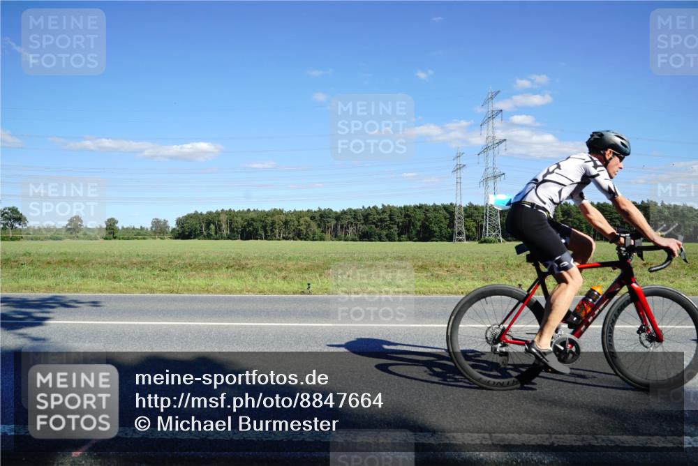 07.09.2025 - 19. Norderstedt Triathlon Michael Burmester http://msf.ph/oto/8847664 07.09.2025 15:28:03 Radfahren 376, 397, 923, 1464, 1503 meine-sportfotos.de