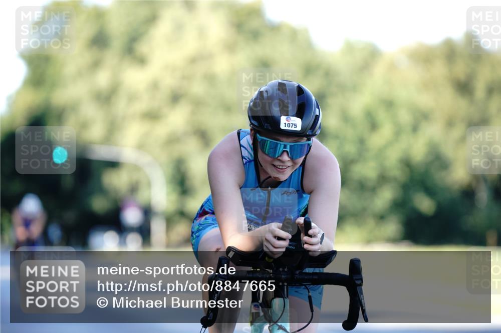 07.09.2025 - 19. Norderstedt Triathlon Michael Burmester http://msf.ph/oto/8847665 07.09.2025 16:16:29 Radfahren 372, 1063, 1075, 1455 meine-sportfotos.de