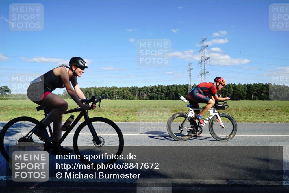 07.09.2025 - 19. Norderstedt Triathlon Michael Burmester http://msf.ph/oto/8847672 07.09.2025 15:28:07 Radfahren 376, 418, 923, 929, 952, 1455, 1464 meine-sportfotos.de