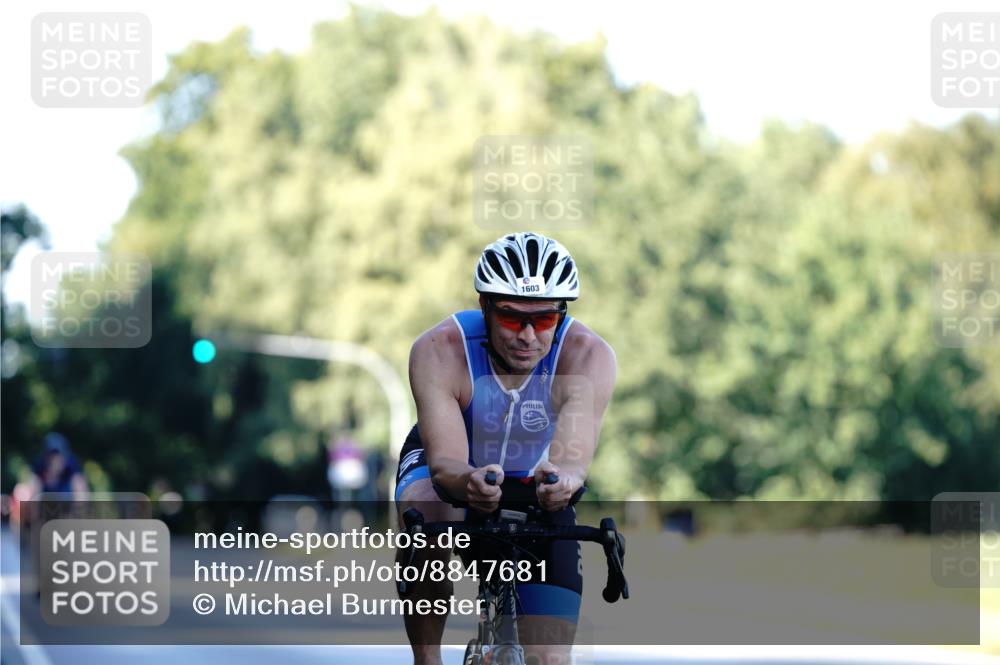 07.09.2025 - 19. Norderstedt Triathlon Michael Burmester http://msf.ph/oto/8847681 07.09.2025 16:16:32 Radfahren 372, 1075, 1603 meine-sportfotos.de